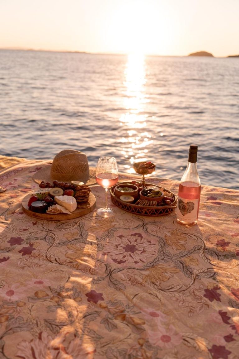 Picnic By The Beach Ideas