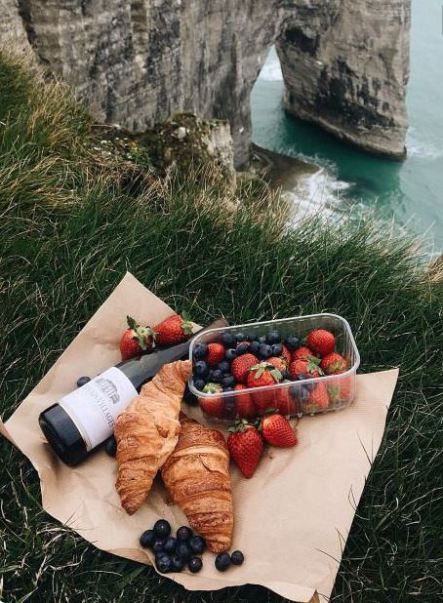 Cheap Picnic Ideas For Couples