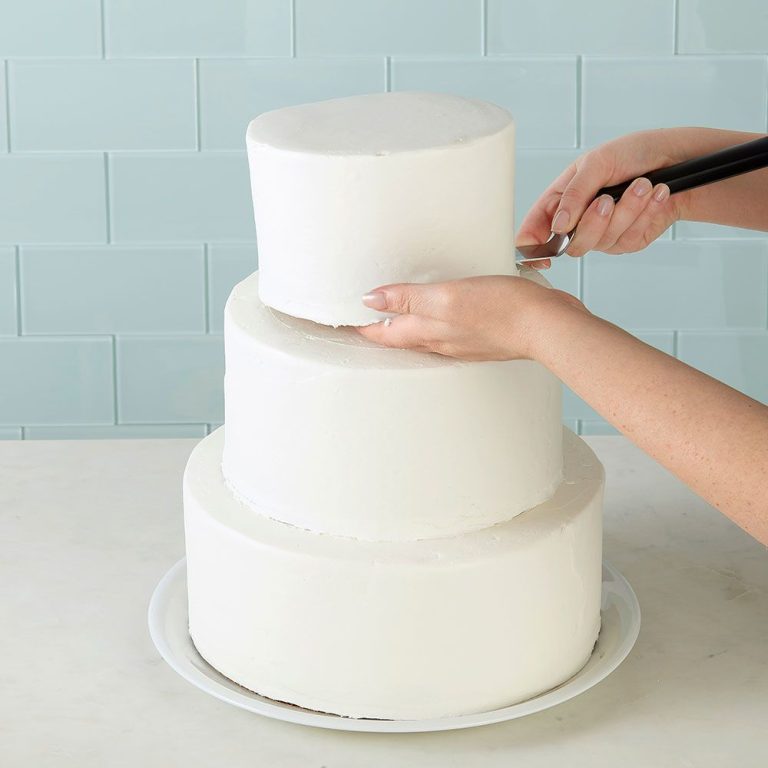 Can You Bake Your Own Wedding Cake