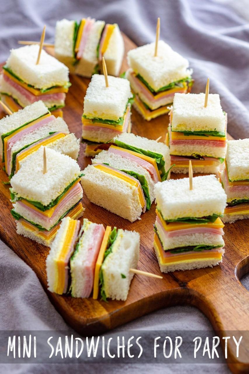 Mini Sandwiches For Picnic