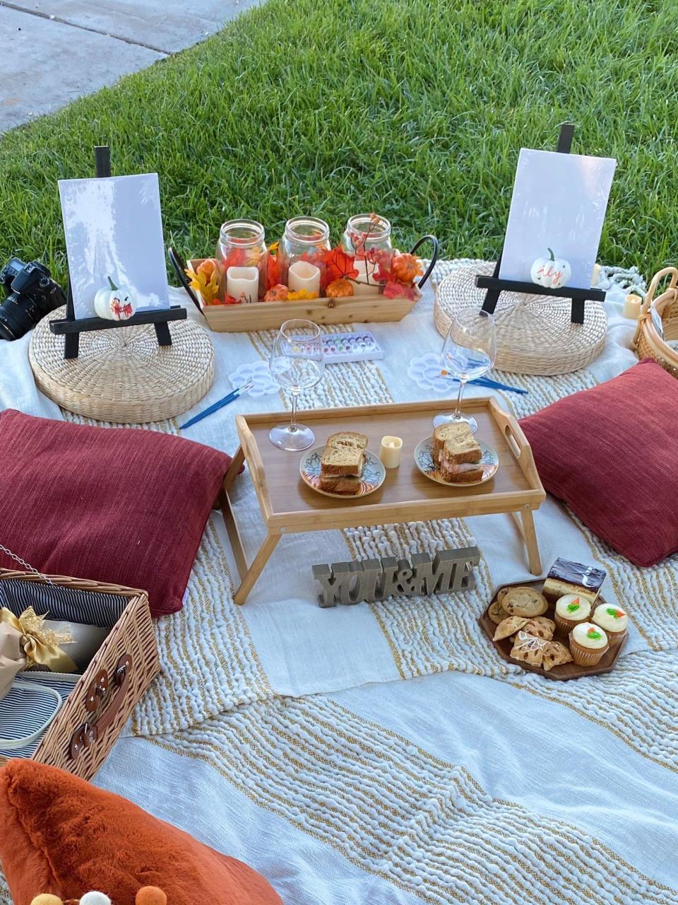 Cute Picnic Ideas For Couples