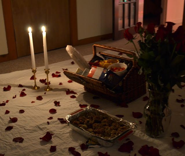 How To Do A Romantic Indoor Picnic