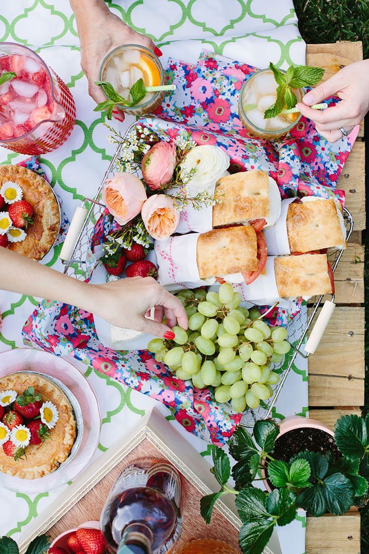 What To Bring To A Brunch Picnic