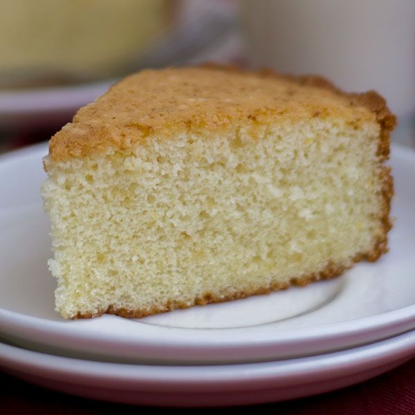 Moist Vanilla Sponge Cake Recipe