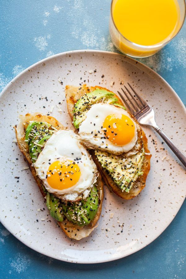 Simple Avocado Toast With Egg