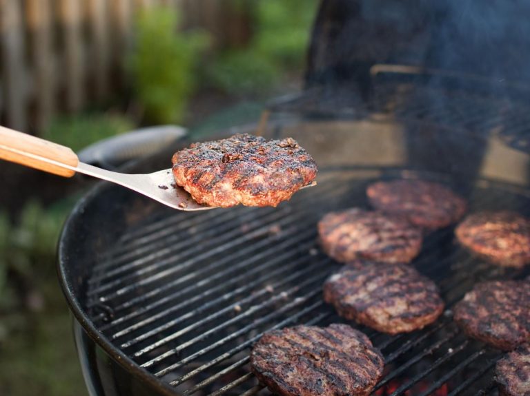 How To Cook Hamburgers On The Grill