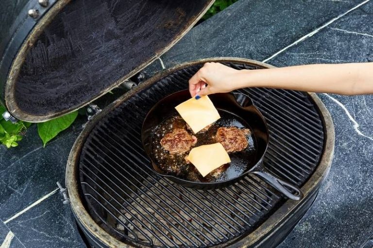 How To Cook Hamburgers In A Cast Iron Skillet