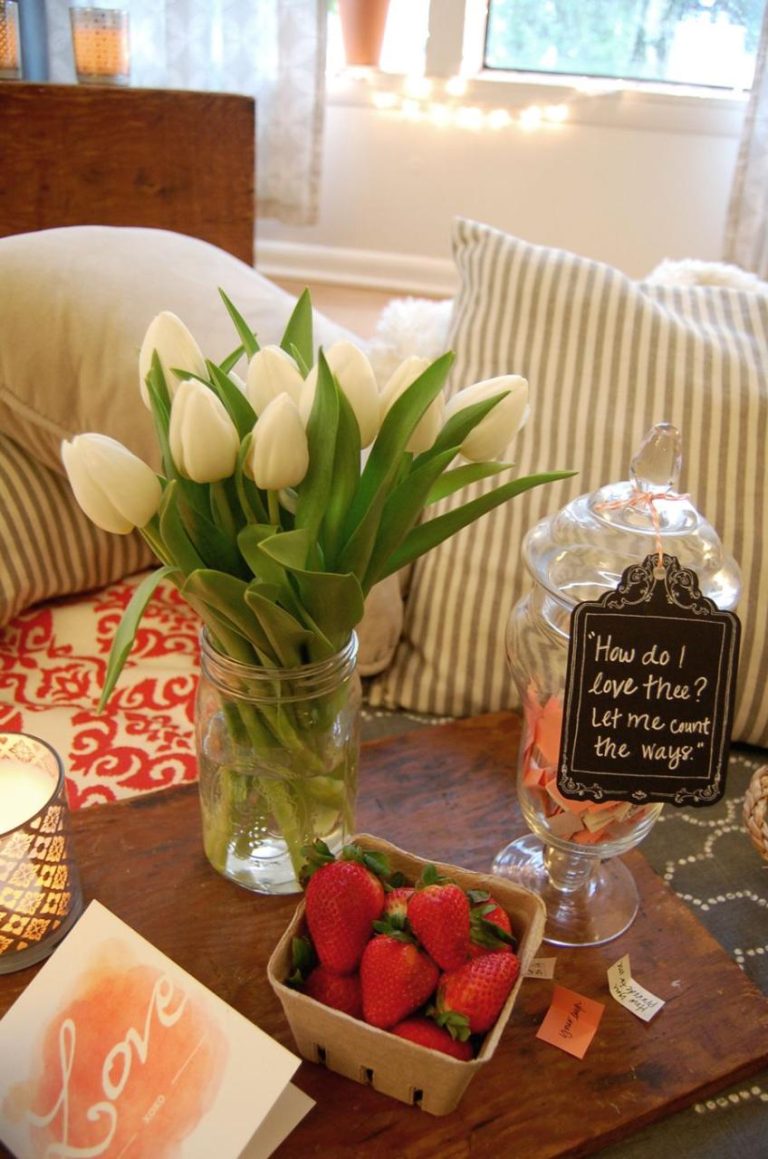 Indoor Picnic Ideas For Valentine's Day