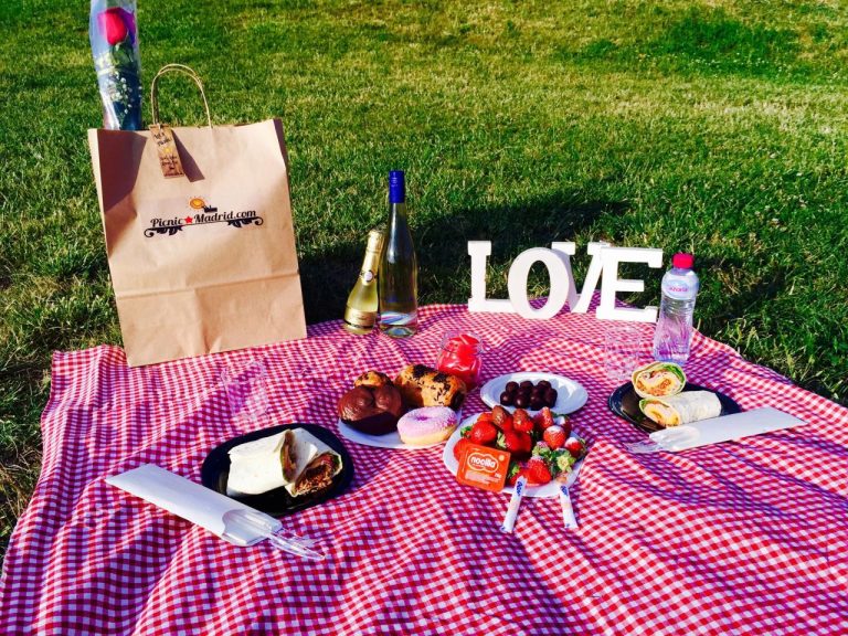 Cute Picnic Ideas For Boyfriend