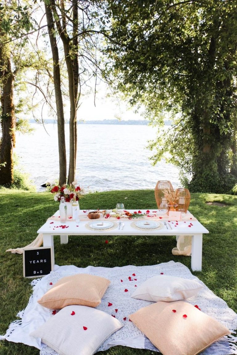 Cute Romantic Picnic Ideas