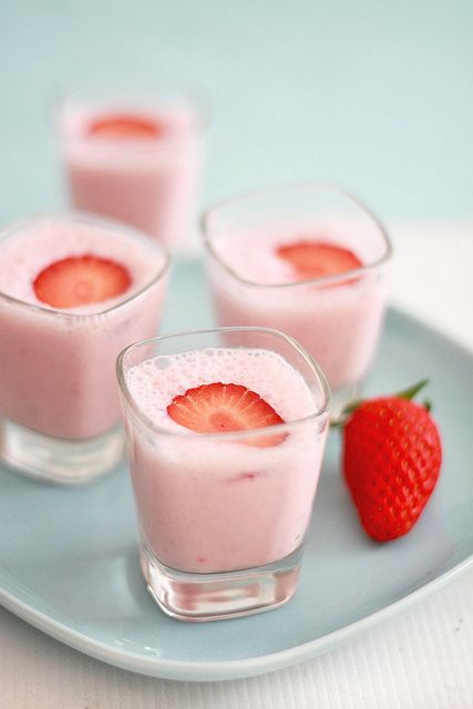 Smoothies Recipes With Yogurt And Strawberries