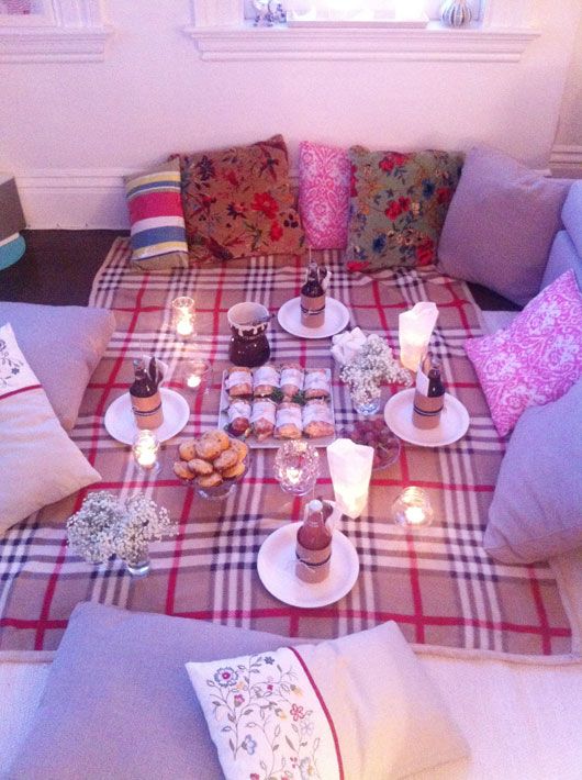 Cute Indoor Picnic Ideas