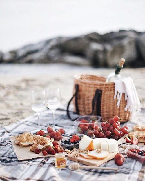 Beach Breakfast Picnic Ideas