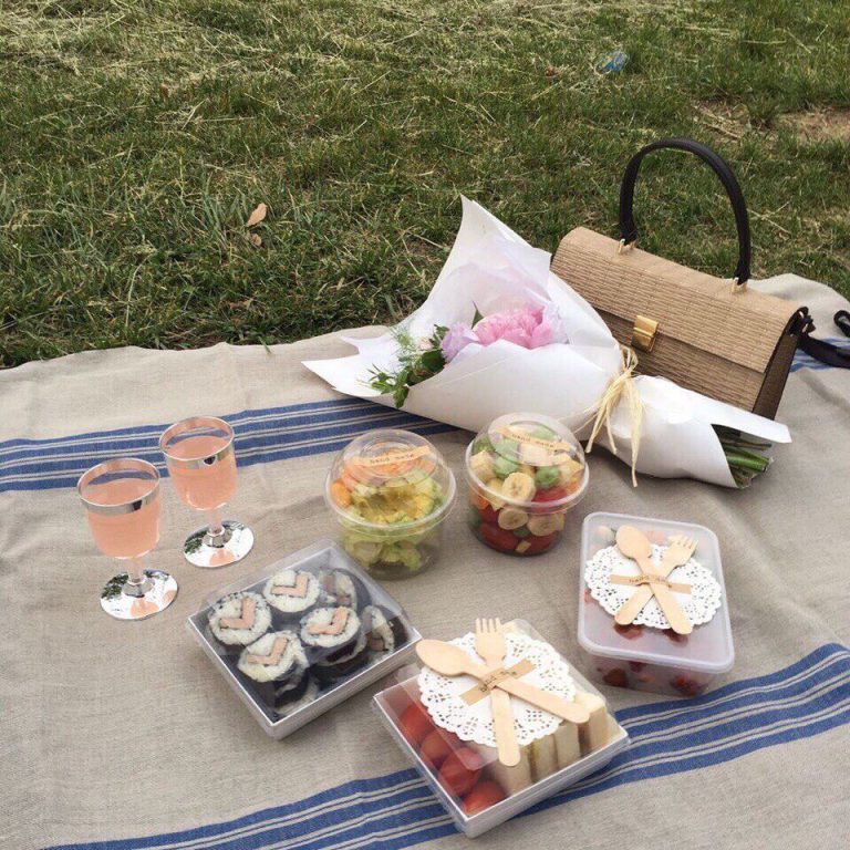 Picnic Ideas For Couples Pinterest